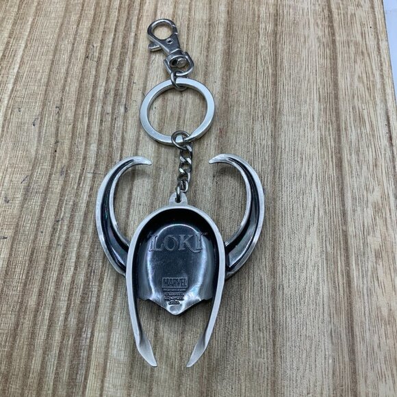 Loki's Helmet Marvel Universe The Avengers Key Ring Chain - Picture 6 of 6